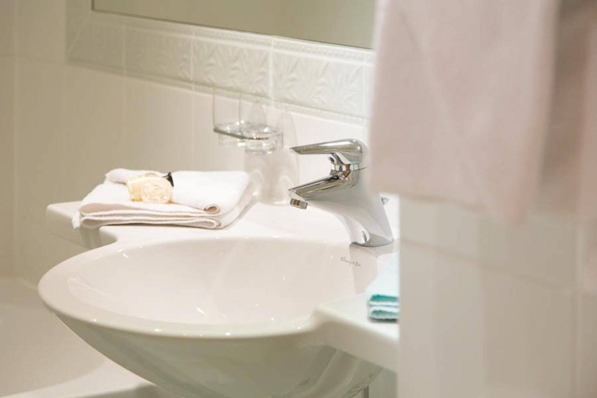 Rosa Canina Superior Hotel 3*