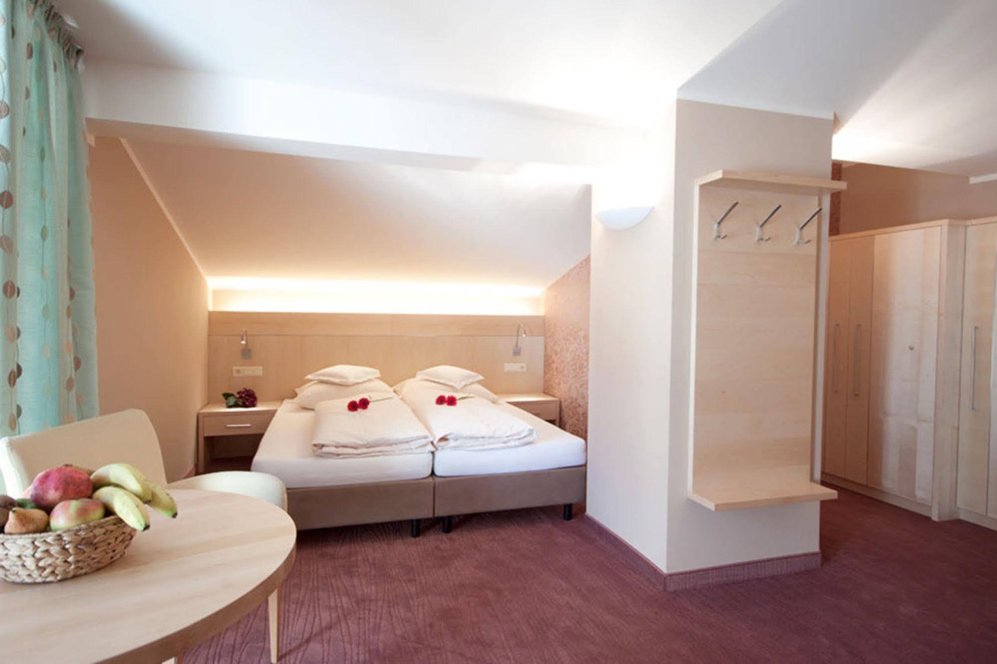 Hotel Rosa Canina Superior 3*